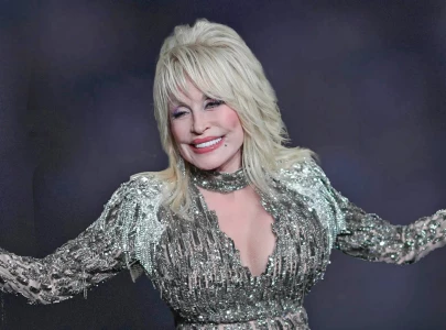dolly parton s absence prompts health concerns