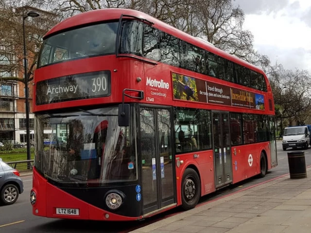 double decker buses to run on karachi s sharae faisal soon double decker buses to run on karachi s sharae faisal soon