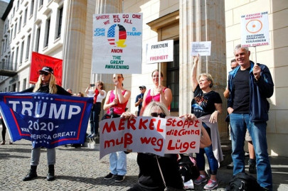 german court permits berlin protests against coronavirus curbs