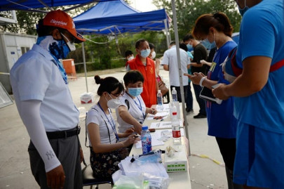 mainland china reports eight new coronavirus cases two in beijing