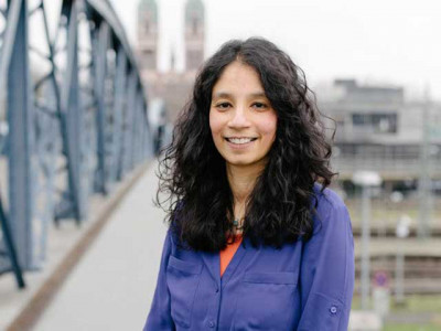 pakistan born molecular biologist to receive prestigious 2021 leibniz prize