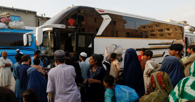 afghans return to taliban rule as pakistan moves to expel 1 7 million