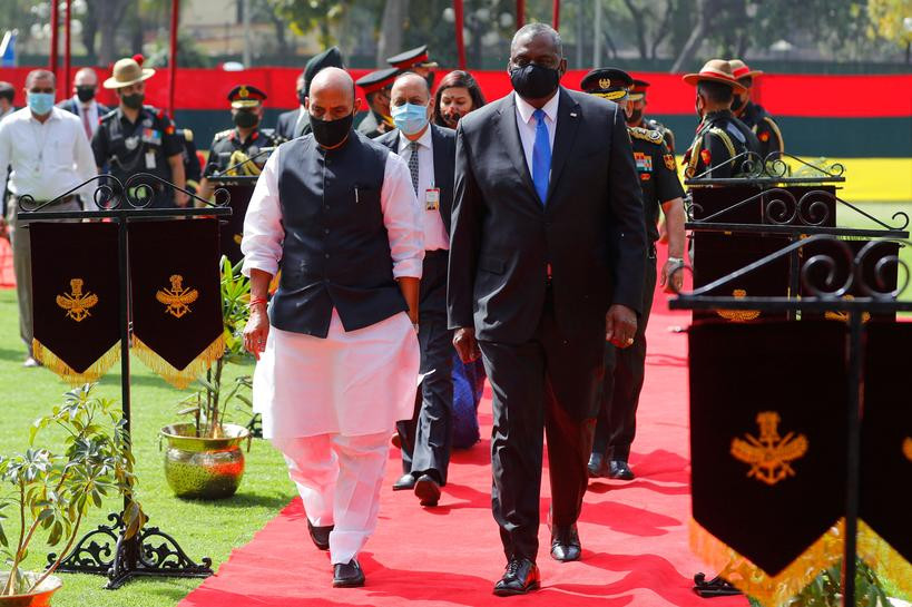 india s defence minister rajnath singh and us secretary of defence lloyd ausin leave after a ceremonial reception in new delhi india photo reuters