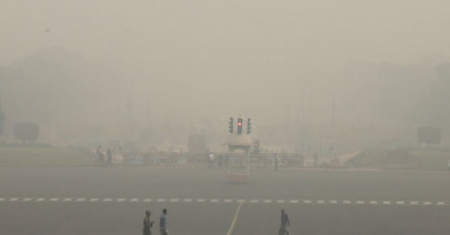 new delhi to shut schools construction sites as pollution worsens