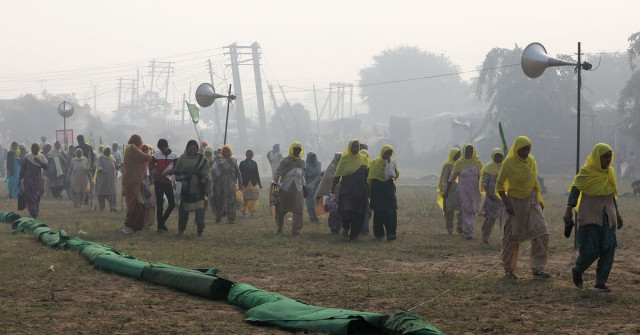 farmers gather to mark the first anniversary of their protests on the outskirts of delhi at pakora chowk near tikri border india november 26 2021 reuters farmers gather to mark the first anniversary of their protests on the outskirts of delhi at pakora chowk near tikri border india november 26 2021 reuters