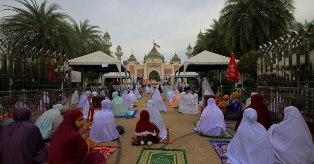 muslims celebrate eid al fitr the muslim festival marking the end of the holy fasting month of ramadan at a mosque amid the spread of the coronavirus disease covid 19 outbreak in pattani province thailand may 24 2020 reuters muslims celebrate eid al fitr the muslim festival marking the end of the holy fasting month of ramadan at a mosque amid the spread of the coronavirus disease covid 19 outbreak in pattani province thailand may 24 2020 reuters