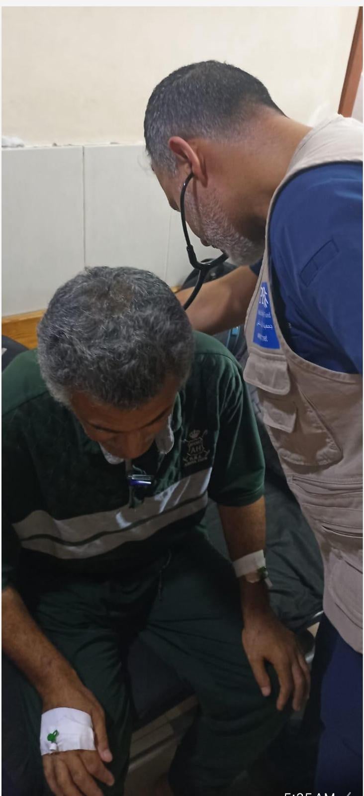 Dr Irtaza treating a patient in Gaza. PHOTO: DR IRTAZA KHAN