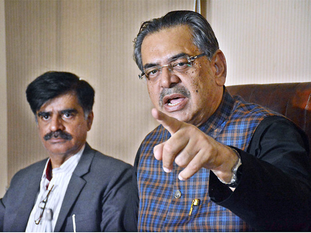 caretaker federal minister for religious affairs dr aneeq ahmed addressing the media at the haji camp karachi on wednesday november 22 2023 photo app caretaker federal minister for religious affairs dr aneeq ahmed addressing the media at the haji camp karachi on wednesday november 22 2023 photo app