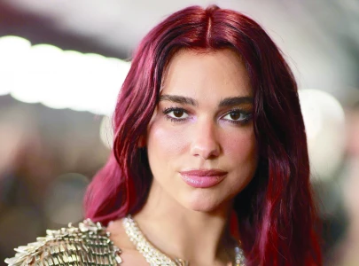 dua lipa speaks out on iran crisis