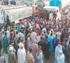 people surround nagin chowrangi water hydrant during a protest against water shortage photo ppi people surround nagin chowrangi water hydrant during a protest against water shortage photo ppi