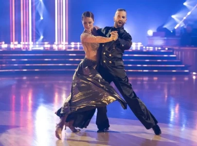 dancing with the stars season 34 premiere ends with tie after scoring mishap dancing with the stars season 34 premiere ends with tie after scoring mishap