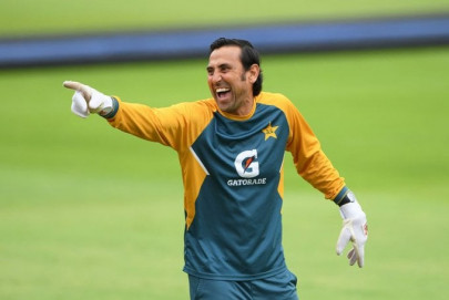 pcb set to retain younis khan s services in coaching setup pcb set to retain younis khan s services in coaching setup