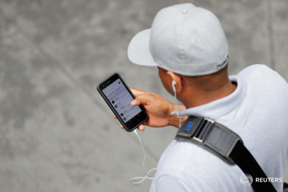 this google chrome extension turns articles into audio playlists this google chrome extension turns articles into audio playlists