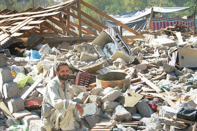 earthquake 2005 over 14 000 survivors still awaiting housing grants