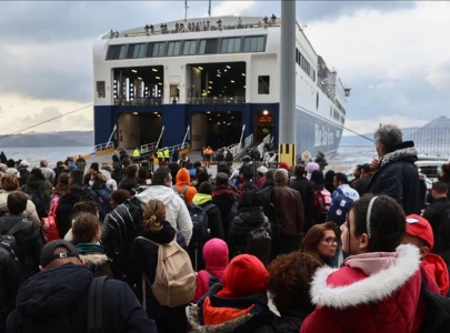 santorini earthquake greek island emptied as thousands flee after powerful jolts