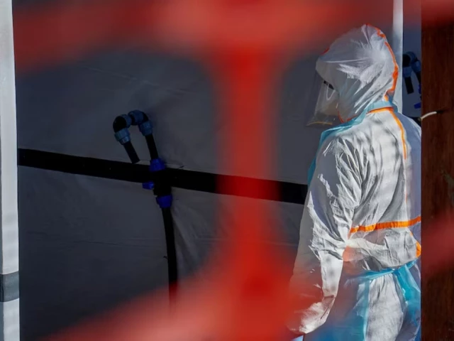 US warns Ebola outbreak on scale of largest 'is possible'