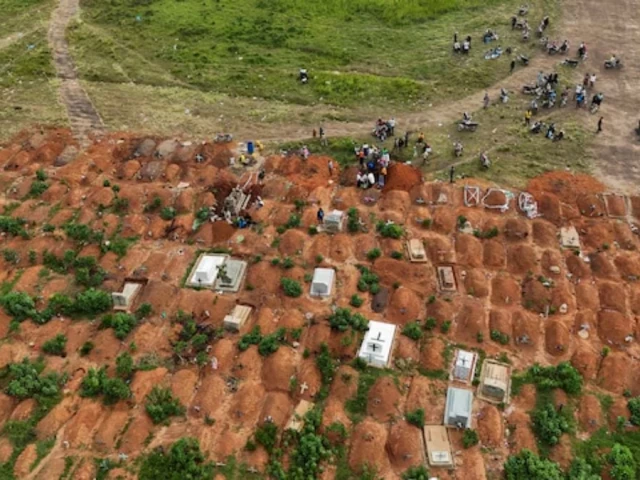 a drone view of displaced people from the kigonze camp attending the burial of ebola victims at nyamurongo cemetery one month after an outbreak was declared in bunia eastern democratic republic of congo june 18 2026 reuters a drone view of displaced people from the kigonze camp attending the burial of ebola victims at nyamurongo cemetery one month after an outbreak was declared in bunia eastern democratic republic of congo june 18 2026 reuters