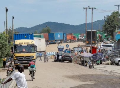 who reports 906 suspected cases and 223 suspected deaths from bundibugyo strain of ebola