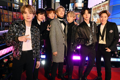 bts closes record breaking year with new year s eve online concert bts closes record breaking year with new year s eve online concert