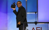 comedy trailblazer eddie murphy receives afi life achievement award