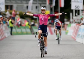 teams disqualified from women s tour de romandie
