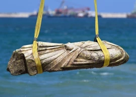 egypt reveals 2 000 year old ruins in alexandria waters egypt reveals 2 000 year old ruins in alexandria waters