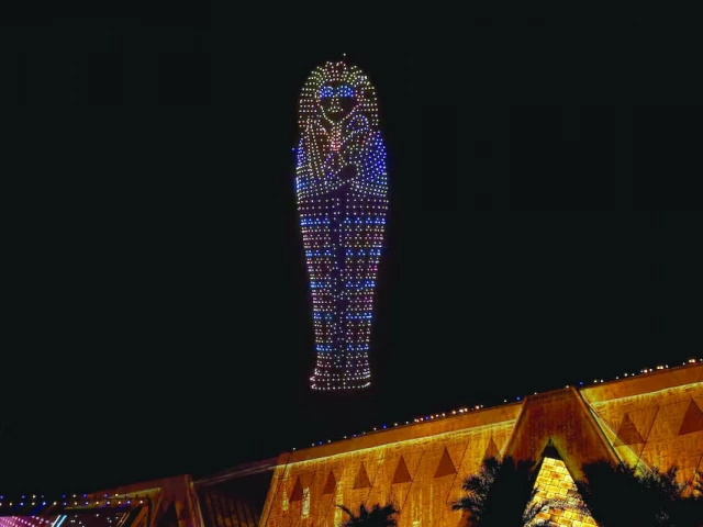 Egypt's pyramids get a modern neighbour