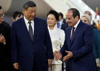 china s president xi jinping listens to his egyptian counterpart abdel fattah al sisi as xi s wife peng liyuan watches upon their arrival at the cairo international airport egypt september 1 2026 photo reuters