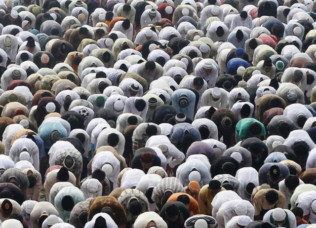 pakistan celebrates eidul azha sacrifices continue