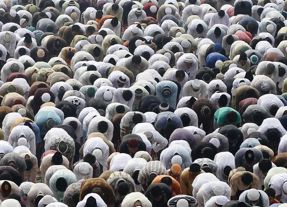 pakistan celebrates eidul azha sacrifices continue pakistan celebrates eidul azha sacrifices continue