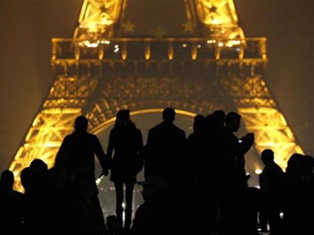 cause of eiffel tower fire evacuation revealed