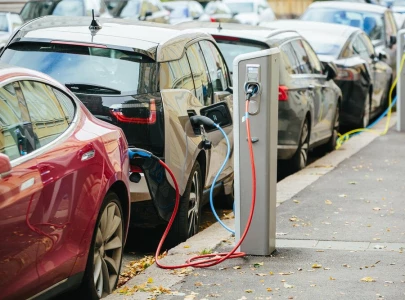 govt aims for 30 electric vehicles in country by 2030