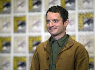 elijah wood responds to frodo speculation in the hunt for gollum after ian mckellen tease