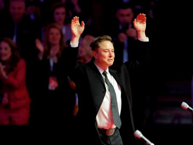 elon musk at a rally with donald trump in washington dc on sunday photo reuters elon musk at a rally with donald trump in washington dc on sunday photo reuters