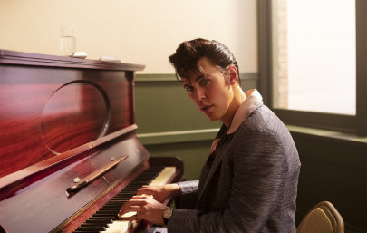 elvis puts the king back in spotlight in the theatres elvis puts the king back in spotlight in the theatres
