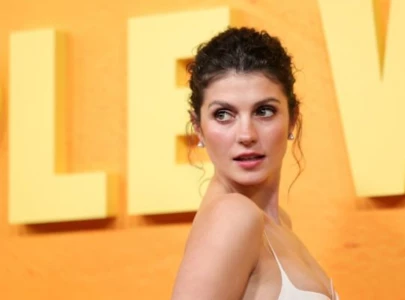 emily bader set to portray soccer legend mia hamm in netflix film the 99 ers