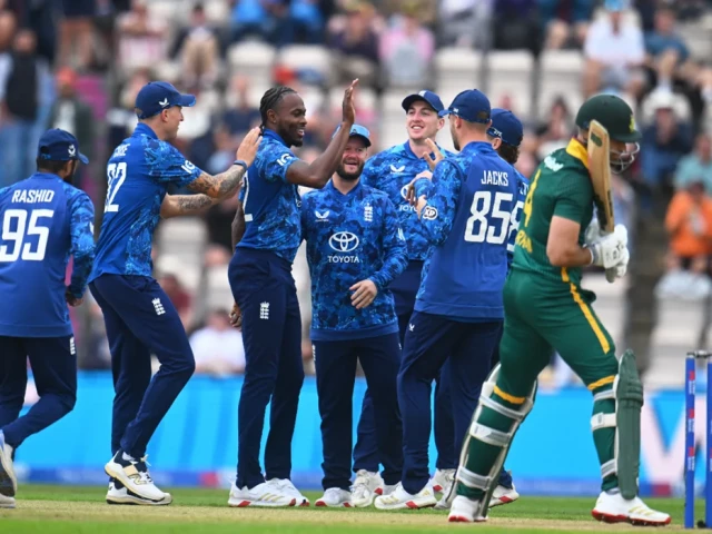 england s jofra archer celebrates after dismissing south africa s matthew breetzke during the third odi at southampton on sunday photo ecb england s jofra archer celebrates after dismissing south africa s matthew breetzke during the third odi at southampton on sunday photo ecb