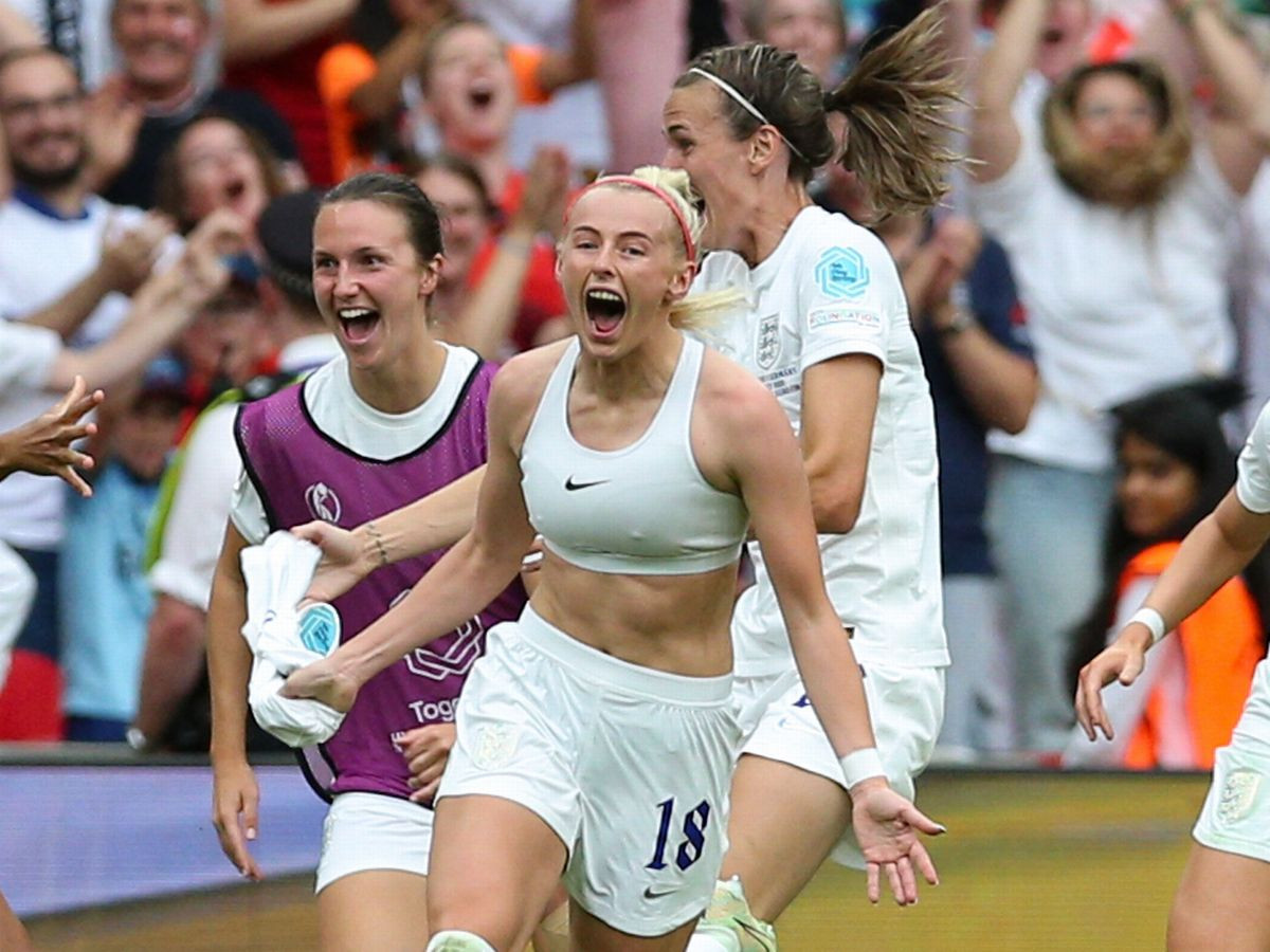 Photo of England’s Kelly defends shirt celebration