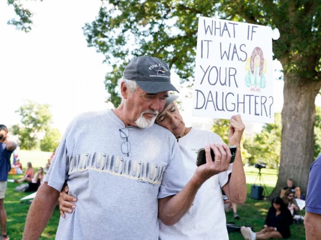people watch a livestream of a press conference to discuss the epstein files transparency bill on capitol hill in washington d c on september 3 2025 photo reuters people watch a livestream of a press conference to discuss the epstein files transparency bill on capitol hill in washington d c on september 3 2025 photo reuters