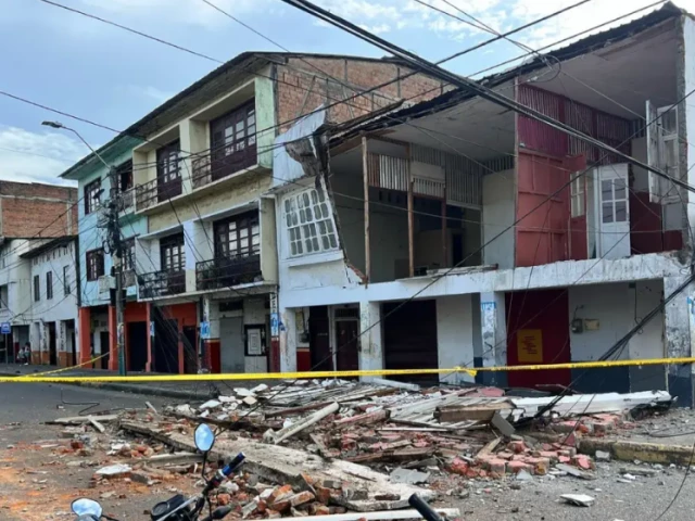 earthquake damaged several buildings in ecuador photo afp earthquake damaged several buildings in ecuador photo afp