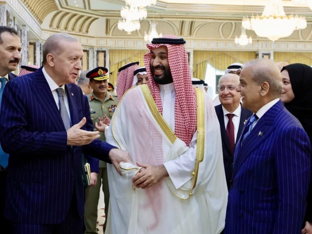 turkish president recep tayyip erdo an saudi crown prince mohammed bin salman and prime minister shehbaz sharif in makkah saudi arabia on august 7 2026 photo x turkish president recep tayyip erdo an saudi crown prince mohammed bin salman and prime minister shehbaz sharif in makkah saudi arabia on august 7 2026 photo x