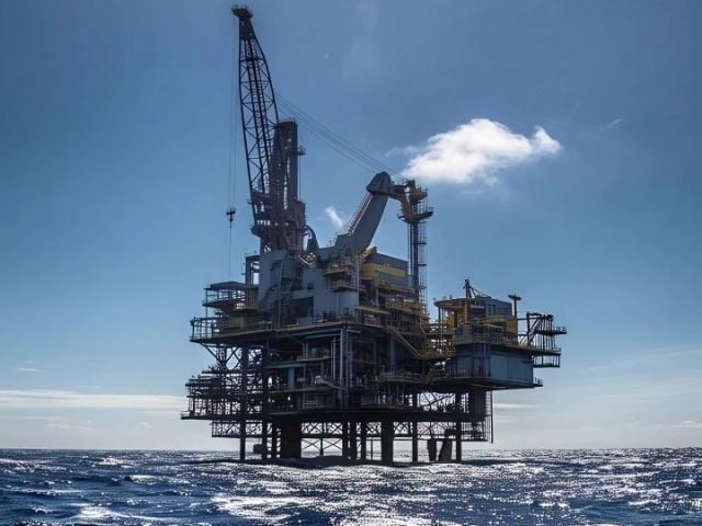 photo fossil fuel reserve dwindle in north sea which indicate decline of jobs in any scenario photo fossil fuel reserve dwindle in north sea which indicate decline of jobs in any scenario
