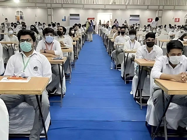 students can be seen in an examination hall in karachi on april 26 2021 twitter deputy commissioner south karachi students can be seen in an examination hall in karachi on april 26 2021 twitter deputy commissioner south karachi