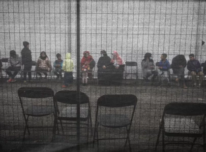 trump imposes new us travel ban on 12 nations