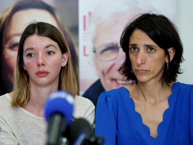 Noemie Kohler, sister of Cecile Kohler, and Anne-Laure Paris, daughter of Jacques Paris, two French citizens who are held in Iran, attend a press conference in Paris, France June 27, 2025. Photo: REUTERS
