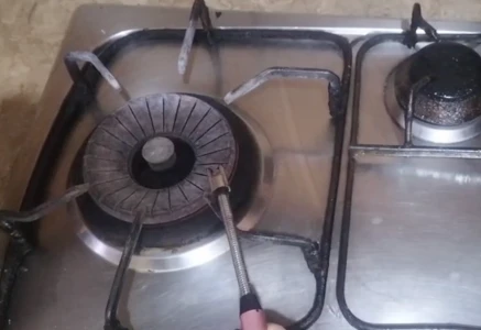 residents across multiple areas of karachi endured lengthy gas outages for the second consecutive day on march 5 2026