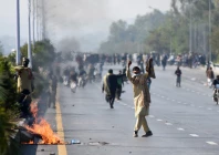 supporters of the former pakistani prime minister imran khan s party pakistan tehreek e insaf pti attend a protest demanding the release of khan in islamabad pakistan november 26 2024 reuters