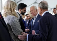 britain s king charles standing next to queen camilla interacts with new york city mayor zohran mamdani during a visit to the 9 11 memorial in new york city photo reuters