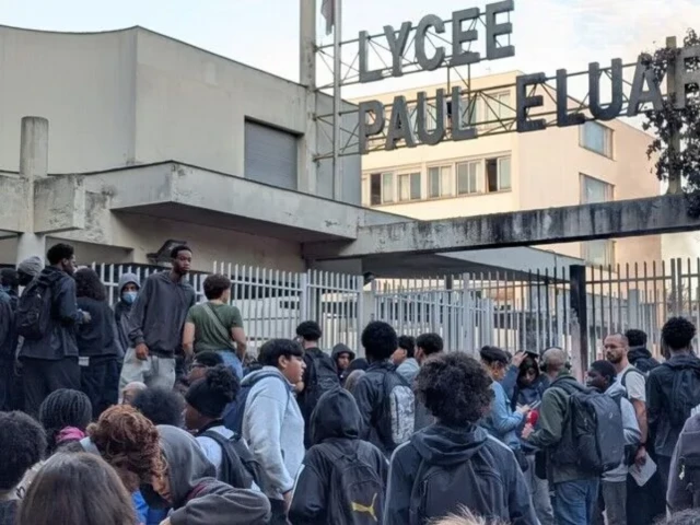 French high school blockades continue as protests spread to universities