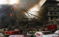 fire at karachi s gul plaza kills 6 injures 20 blaze still not fully under control